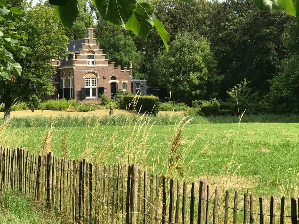 Bed And Breakfast Stinzenflora Cornjum エクステリア 写真
